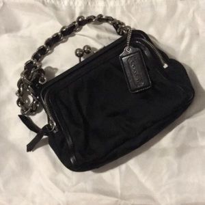 SOLD ⭐️LIKE NEW!!⭐️ Coach Parker Kisslock Bag